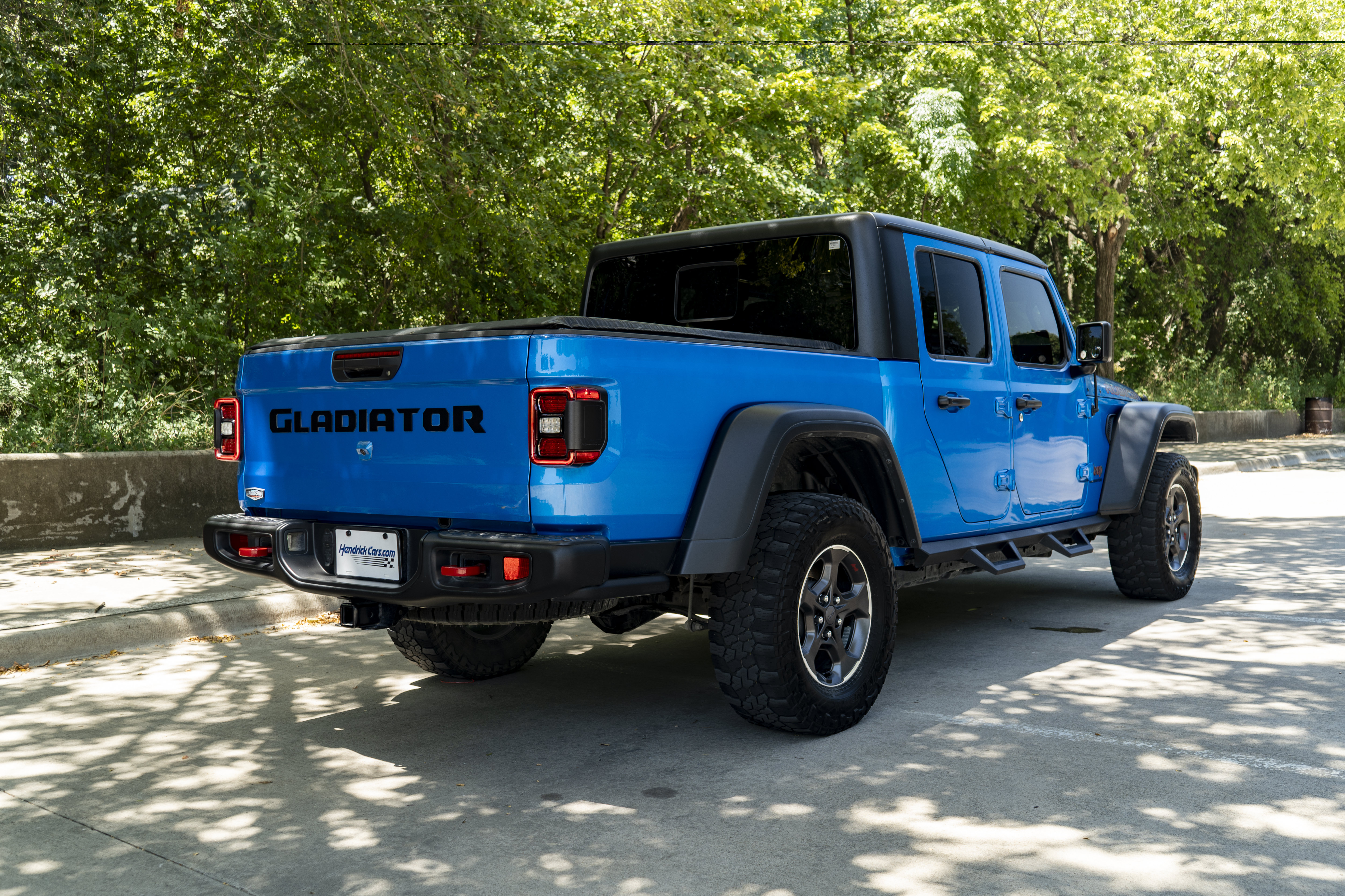 Used 2021 Jeep Gladiator Rubicon AWD/4WD image 9
