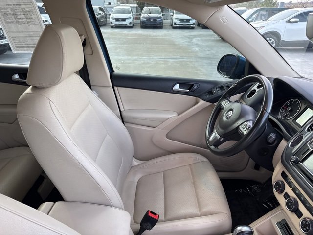 Used 2017 Volkswagen Tiguan S image 11