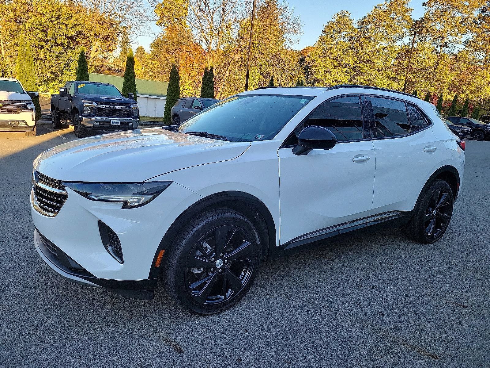 Used 2021 Buick Envision Essence w/ Sport Touring Package image 3