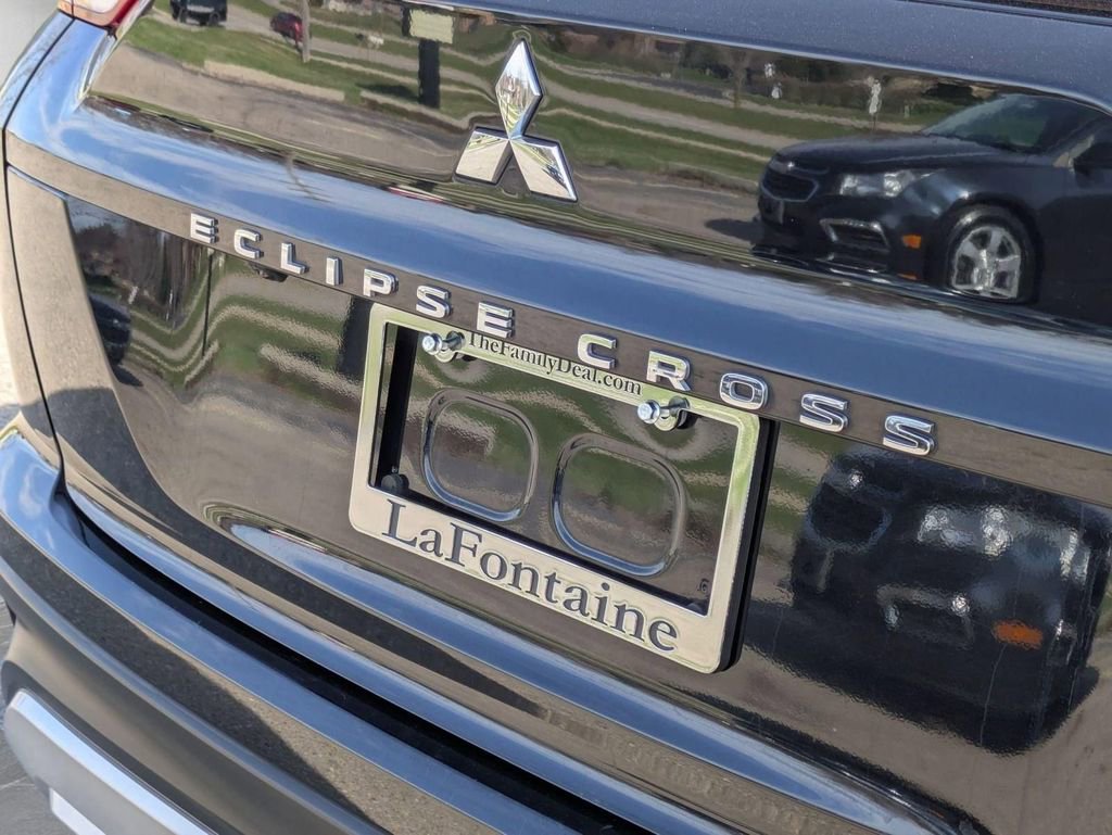 Used 2025 Mitsubishi Eclipse Cross SE image 9