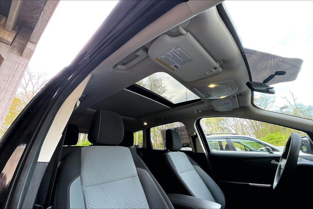 Used 2018 Ford Escape SE w/ SE Sync 3 Package AWD/4WD image 12