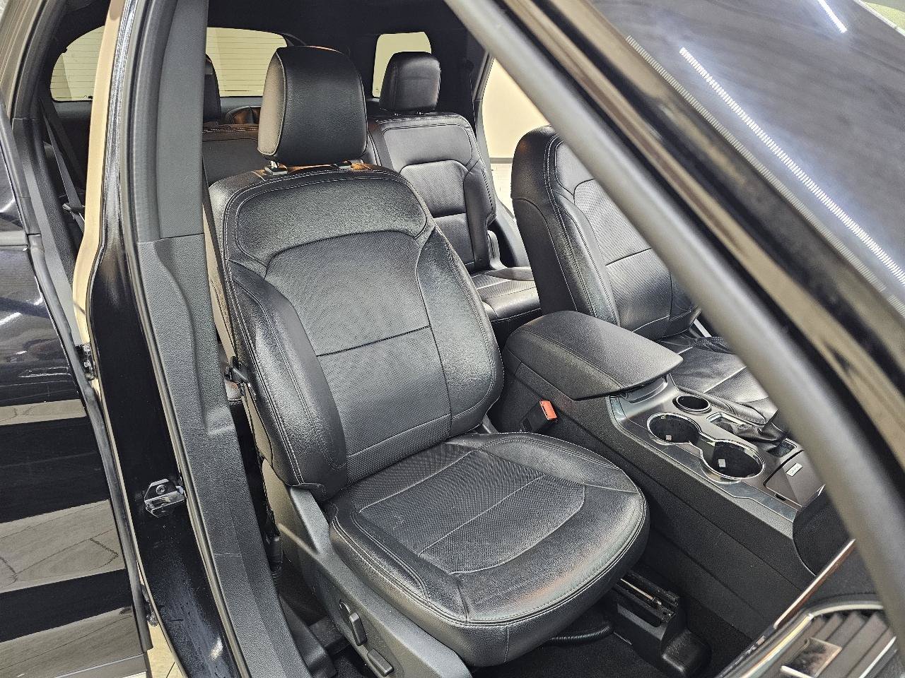 Used 2019 Ford Explorer Limited w/ Class III Trailer Tow Package FWD image 21