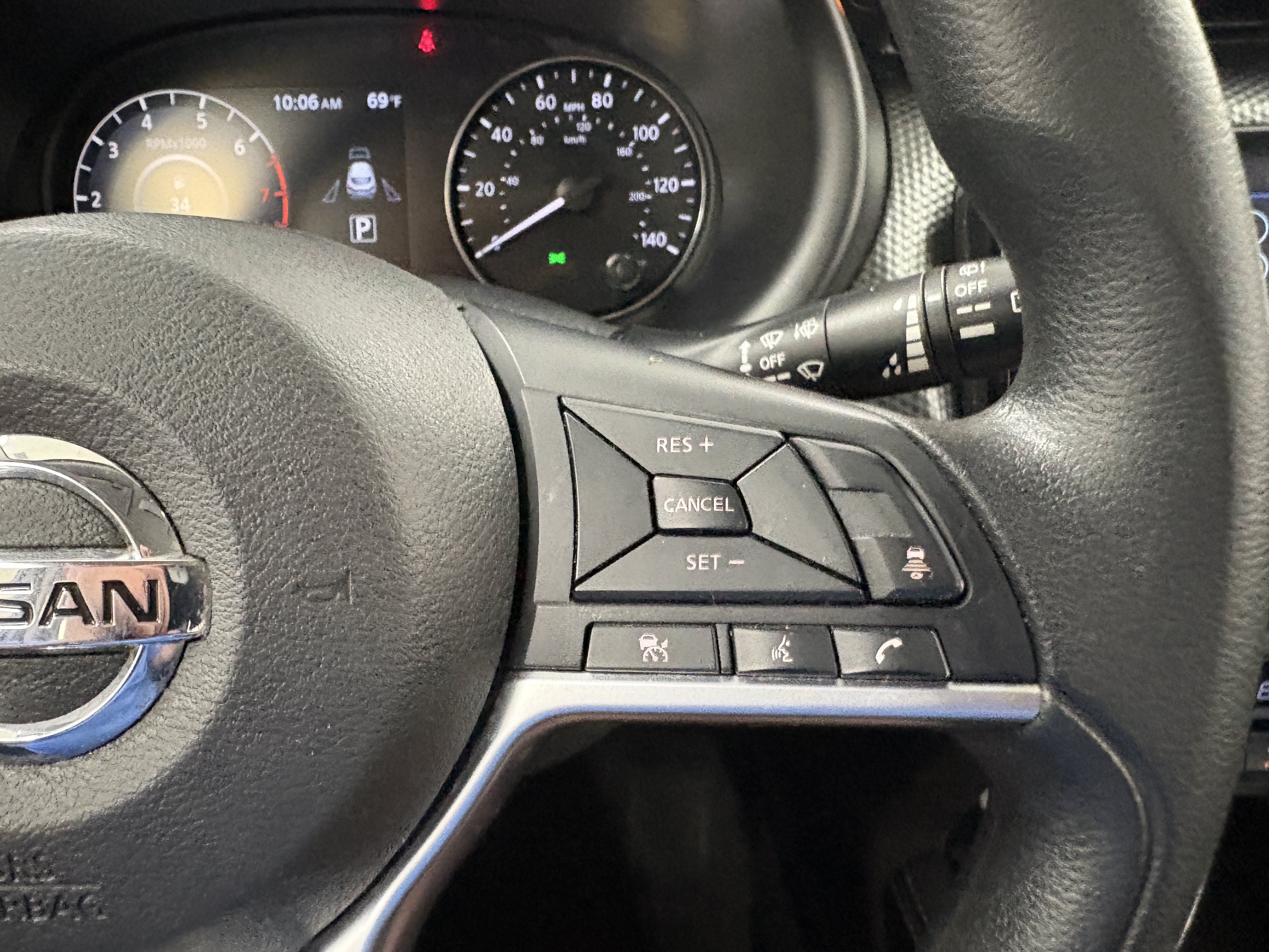 Used 2021 Nissan Kicks SV FWD image 29