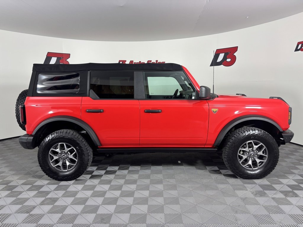 Used 2022 Ford Bronco Badlands image 7