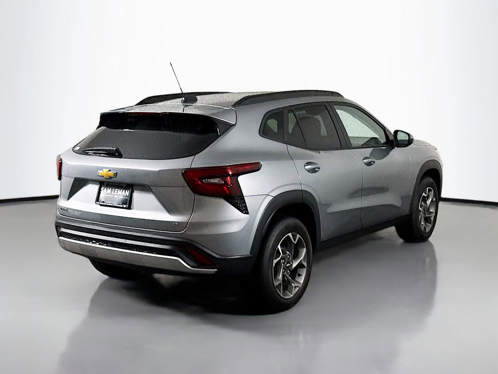 New 2026 Chevrolet Trax LT w/ Driver Confidence Package FWD image 7