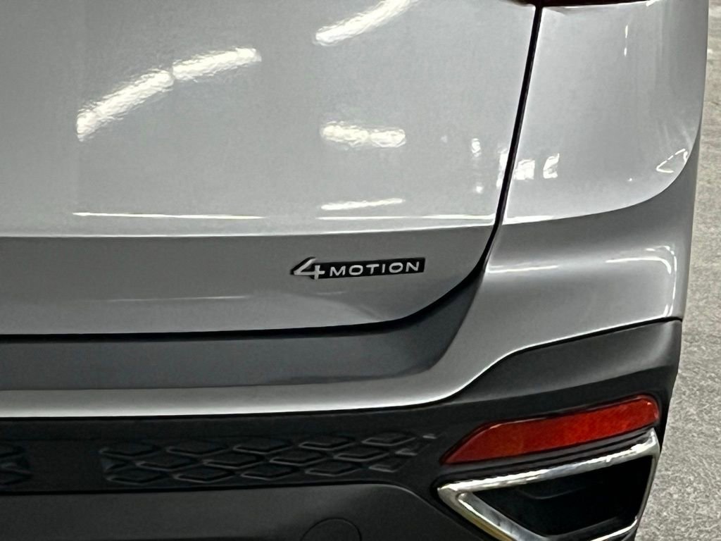 Used 2023 Volkswagen Taos SE w/ Panoramic Sunroof Package image 35