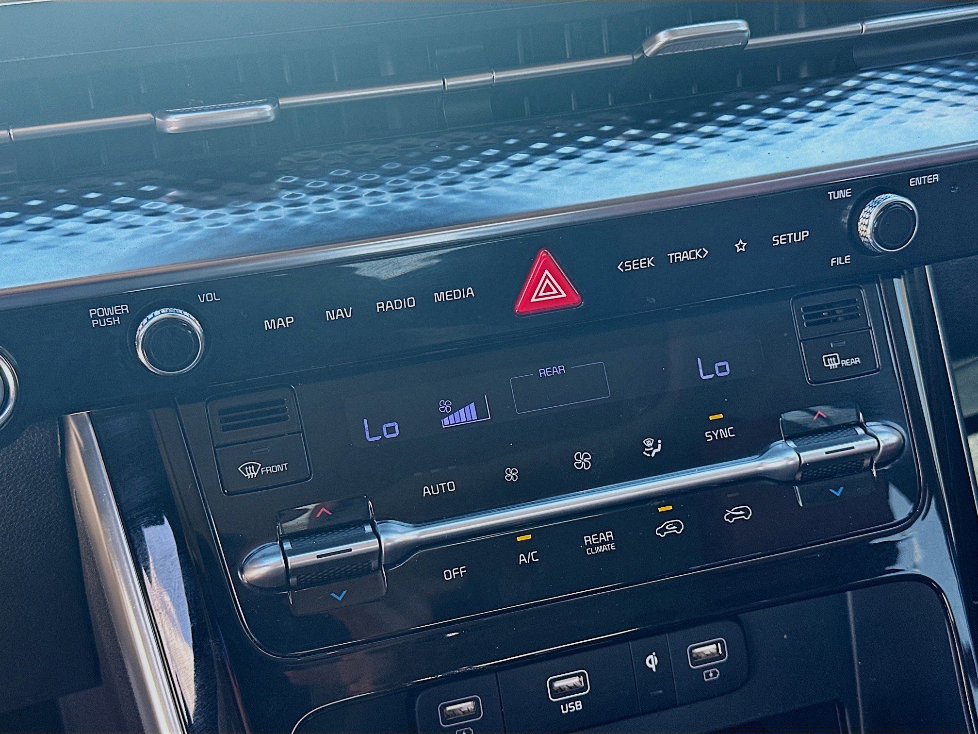 Used 2024 Kia Carnival SX Prestige image 15