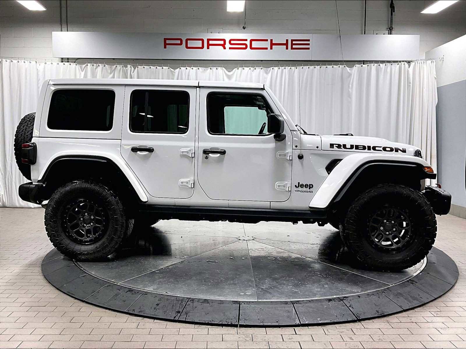 Used 2022 Jeep Wrangler Unlimited Rubicon w/ Xtreme Recon 35" Tire Package image 11