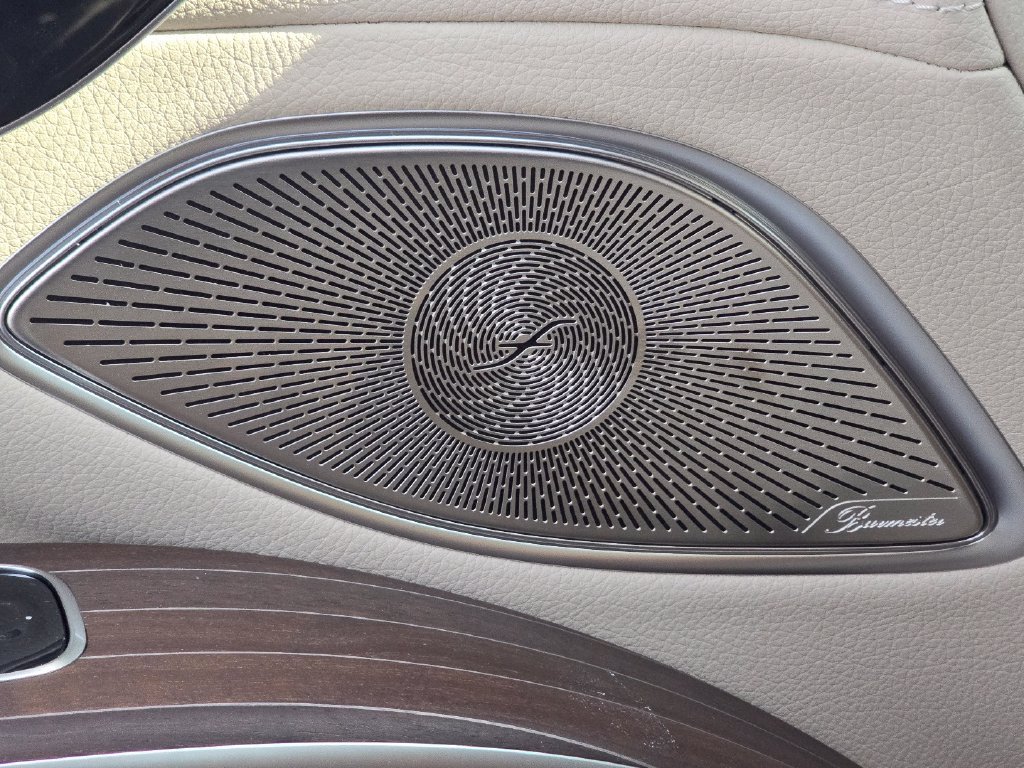 New 2027 Mercedes-Benz EQS 400 4MATIC SUV image 28