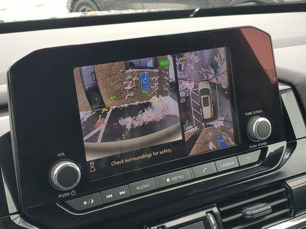 Used 2025 Nissan Pathfinder Rock Creek image 17