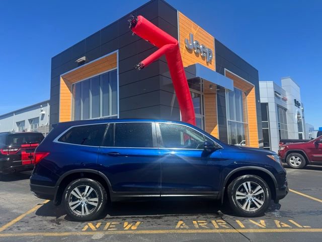 Used 2017 Honda Pilot EX image 1