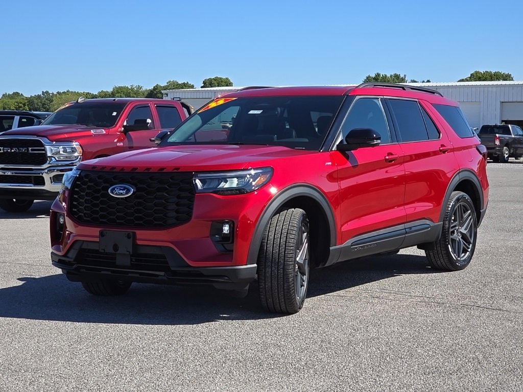 New 2025 Ford Explorer ST-Line image 3