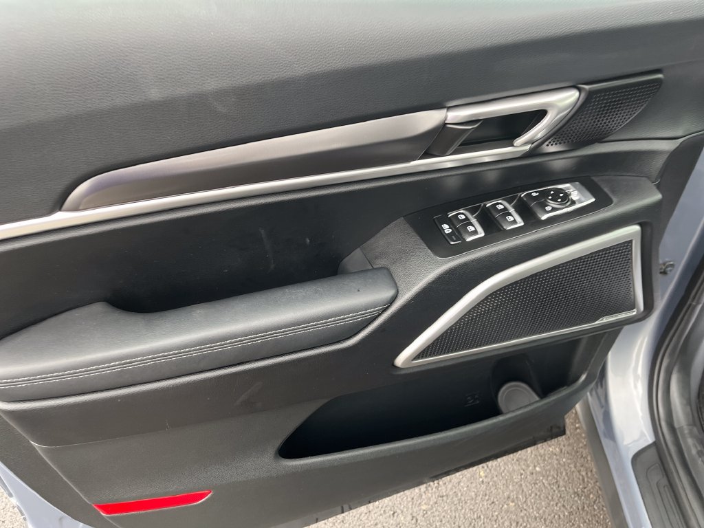 Certified 2023 Kia Telluride LX FWD image 11