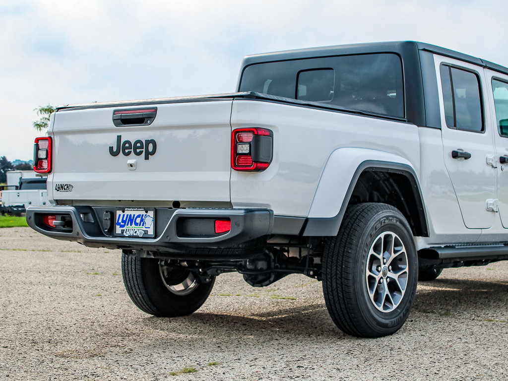 Used 2024 Jeep Gladiator Sport w/ Dual Top Group AWD/4WD image 20