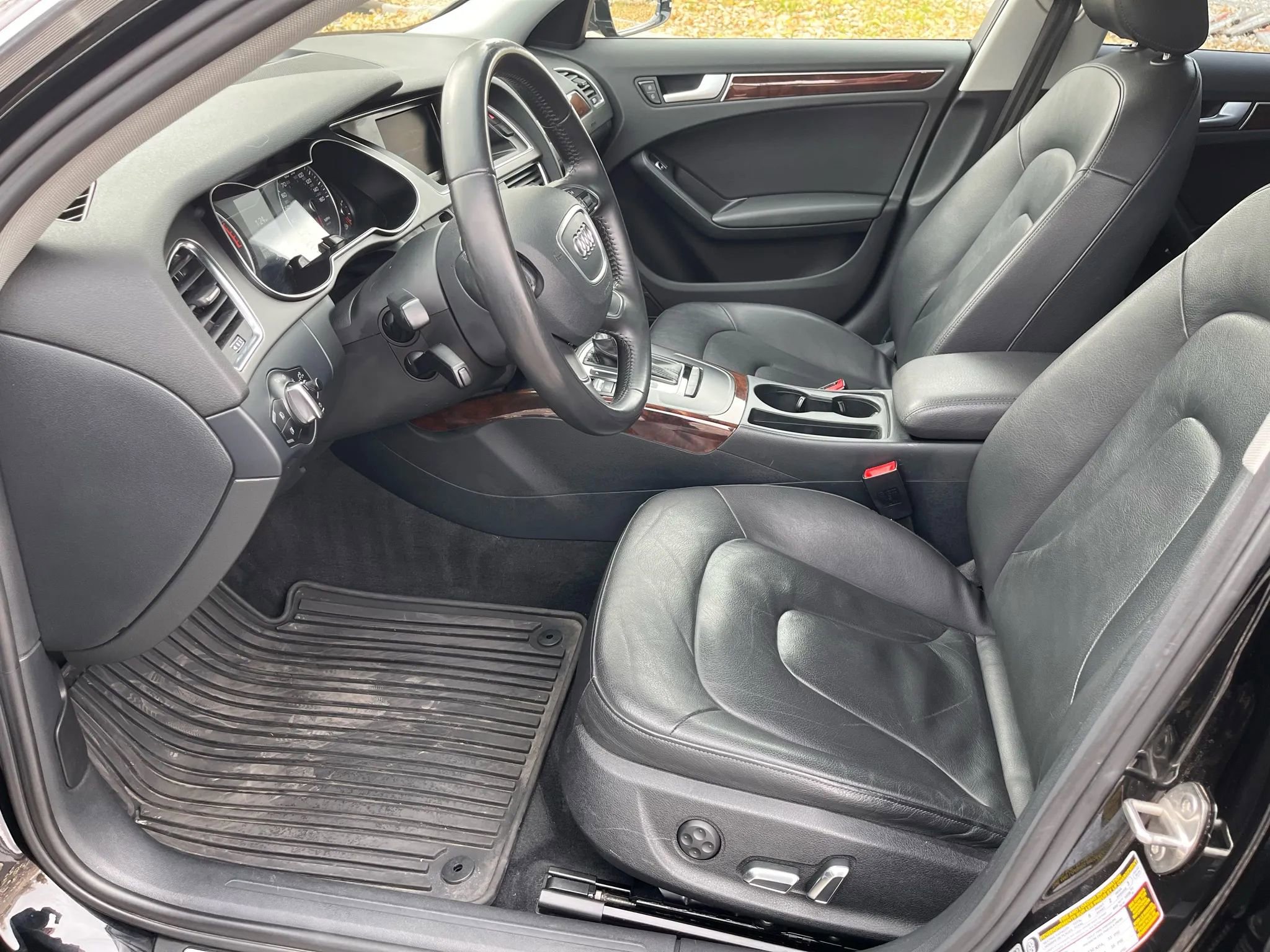 Used 2013 Audi A4 2.0T Premium w/ Convenience Pkg image 17