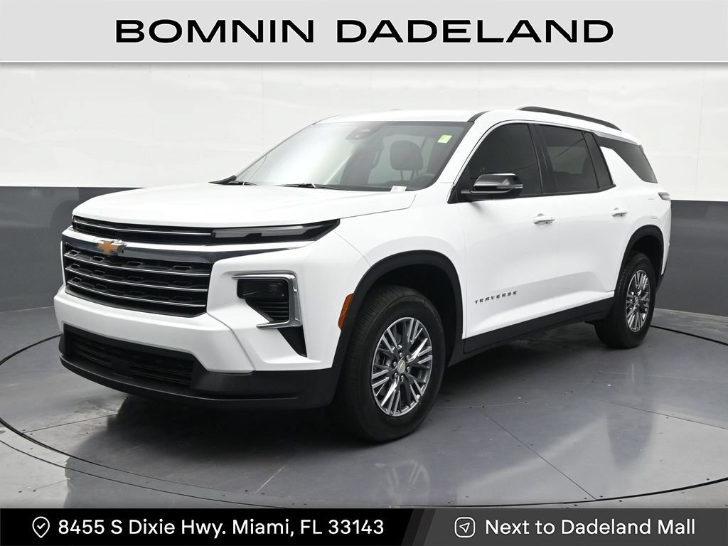 Used 2026 Chevrolet Traverse LT FWD image 1