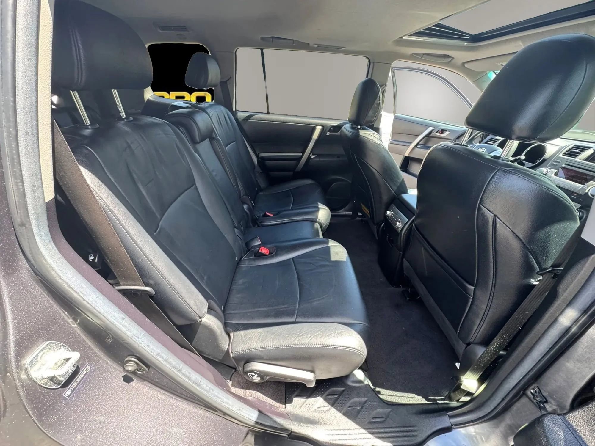 Used 2011 Toyota Highlander SE w/ Tow Pkg AWD/4WD image 16