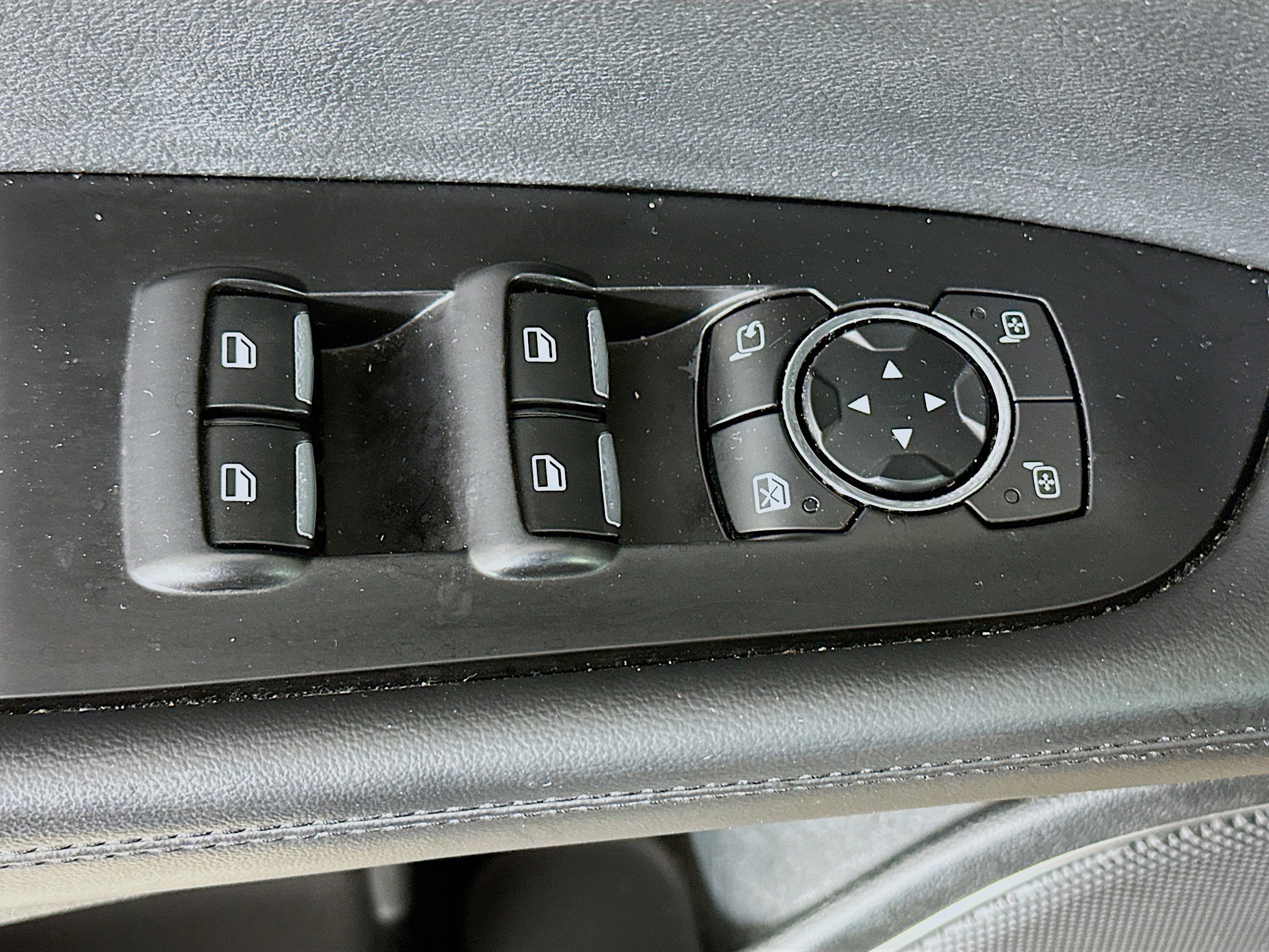 Used 2023 Lincoln Nautilus FWD w/ Premium Package image 15