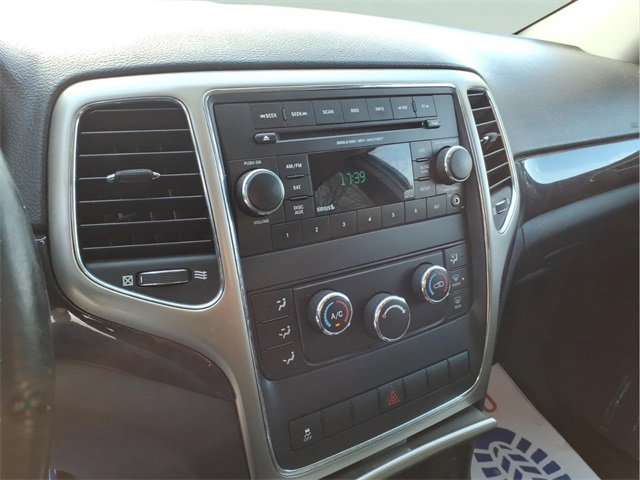 Used 2012 Jeep Grand Cherokee Laredo w/ Laredo E Group image 16