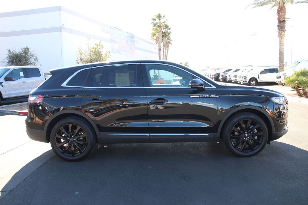 Used 2023 Lincoln Nautilus Reserve w/ Monochromatic Package image 7