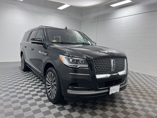 Certified 2023 Lincoln Navigator L Reserve AWD/4WD image 1