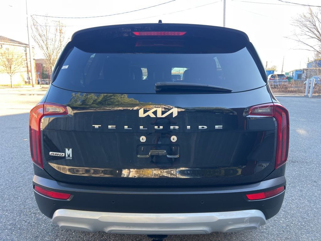 Used 2022 Kia Telluride LX image 4