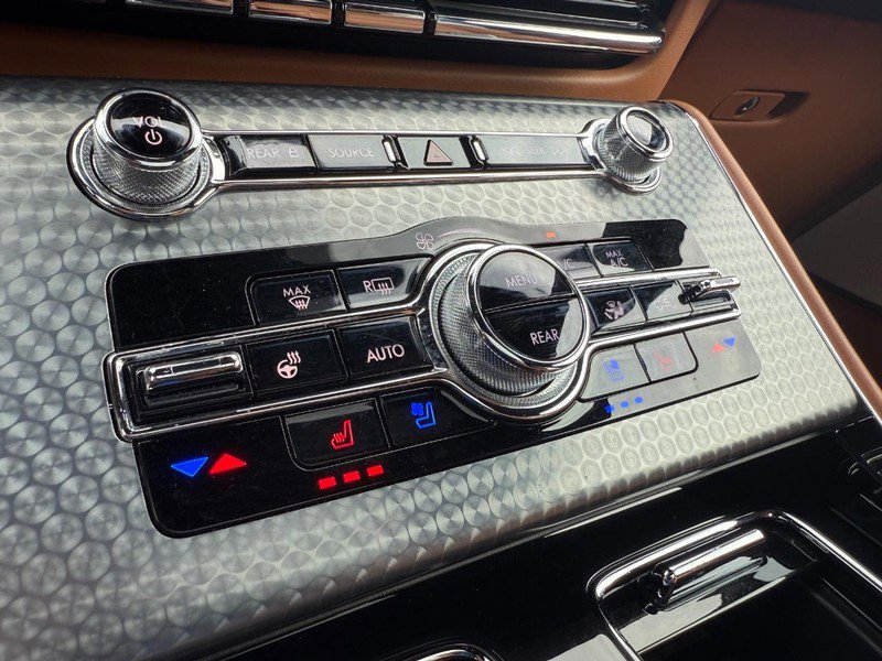 Used 2023 Lincoln Aviator Black Label image 29