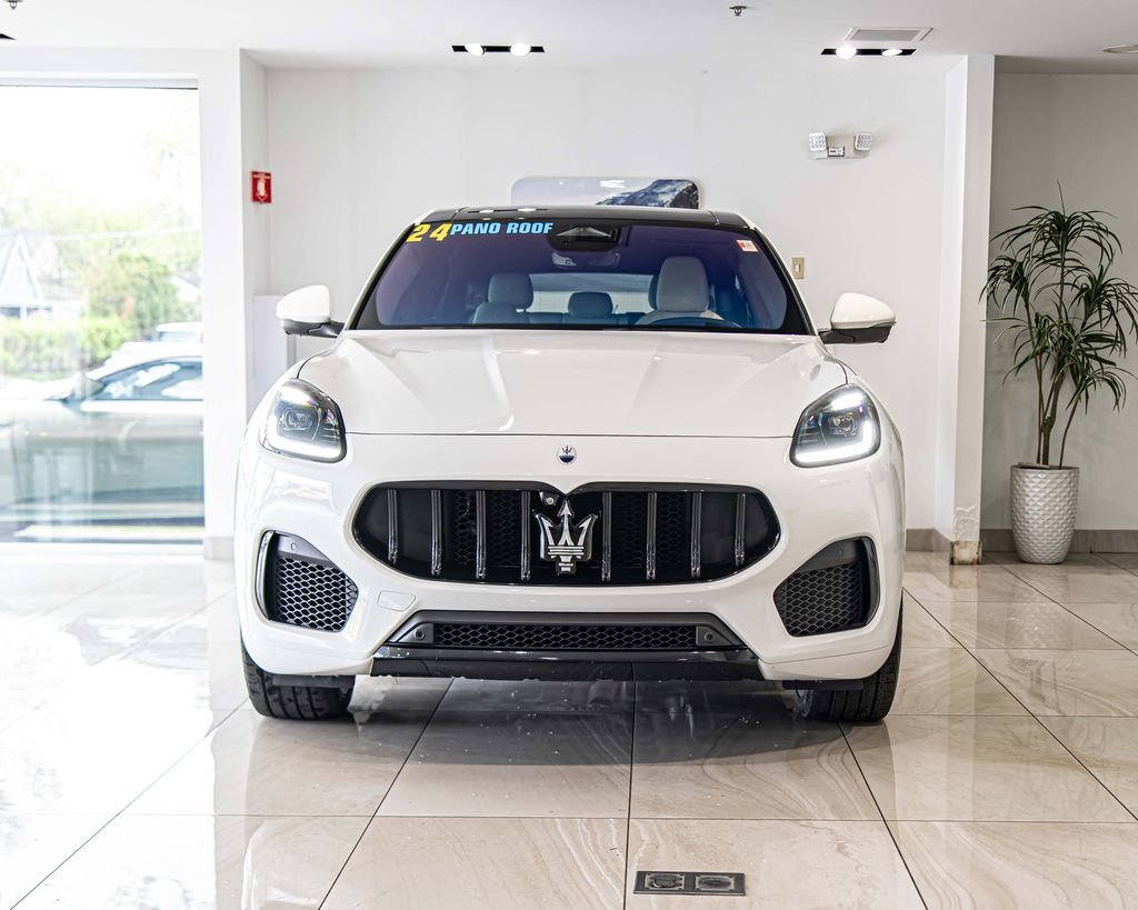 Used 2024 Maserati Grecale Modena AWD/4WD image 2
