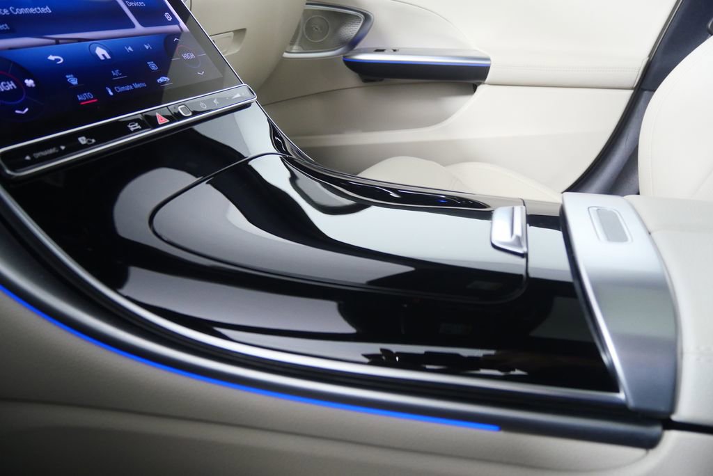 Used 2023 Mercedes-Benz C 300 Sedan image 25