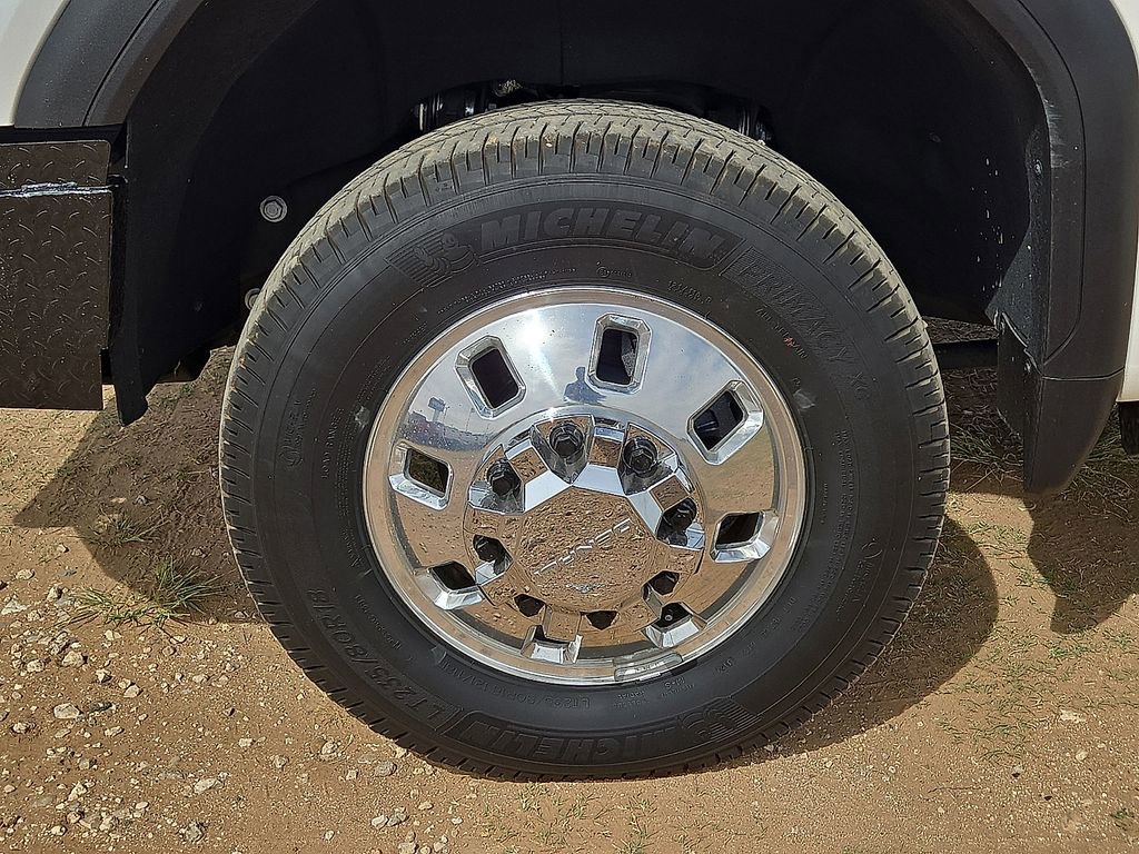 Used 2025 GMC Sierra 3500 Denali w/ Denali Reserve Package image 11