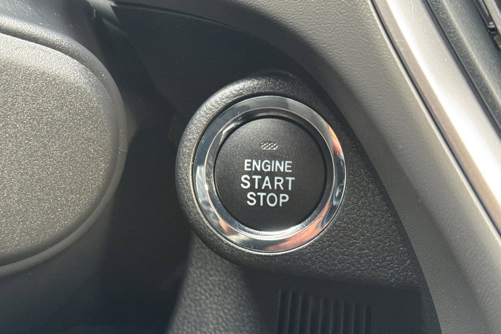 Used 2025 Subaru Crosstrek 2.0i Premium image 25