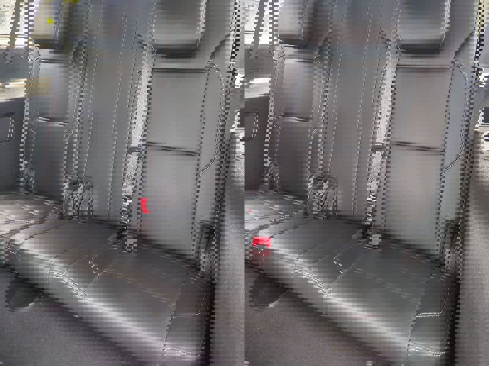 Used 2020 Chevrolet Suburban LT image 37