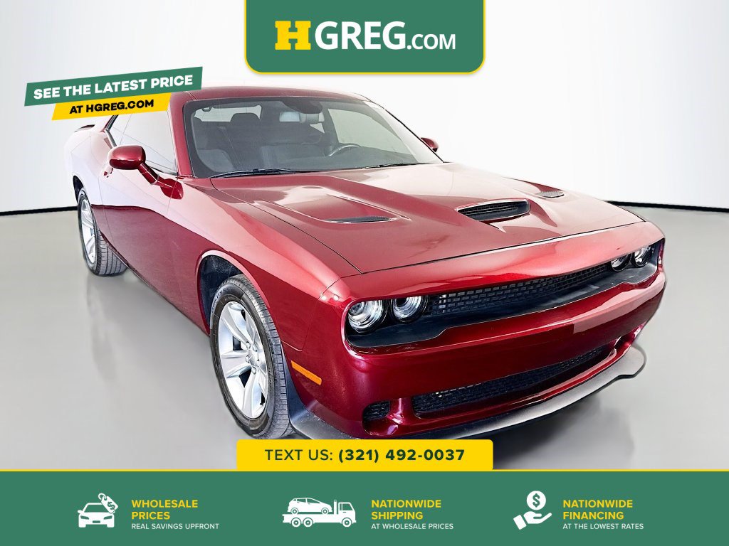 Used 2022 Dodge Challenger SXT RWD image 1