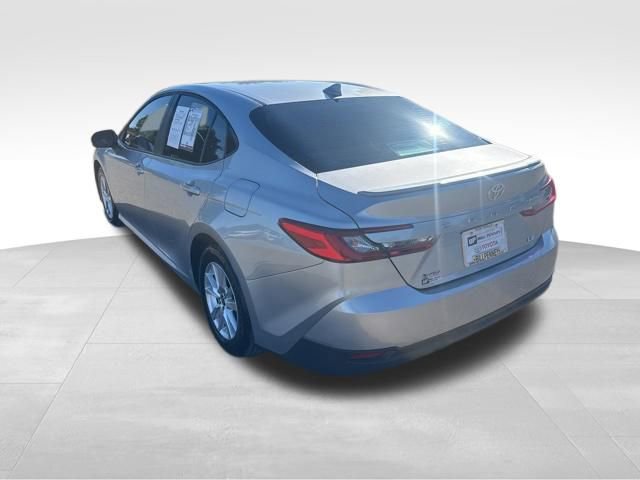 Used 2025 Toyota Camry LE w/ Convenience Package FWD image 3