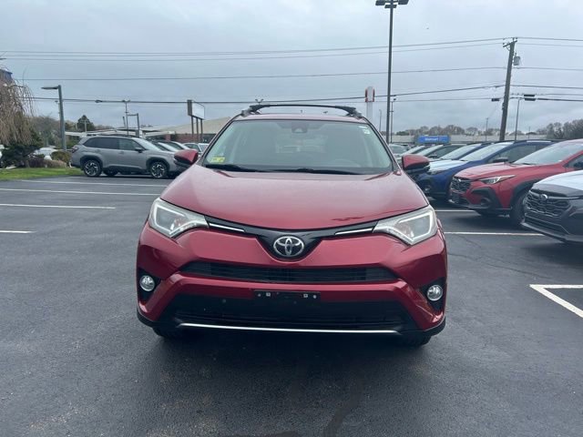 Used 2018 Toyota RAV4 XLE AWD/4WD image 2