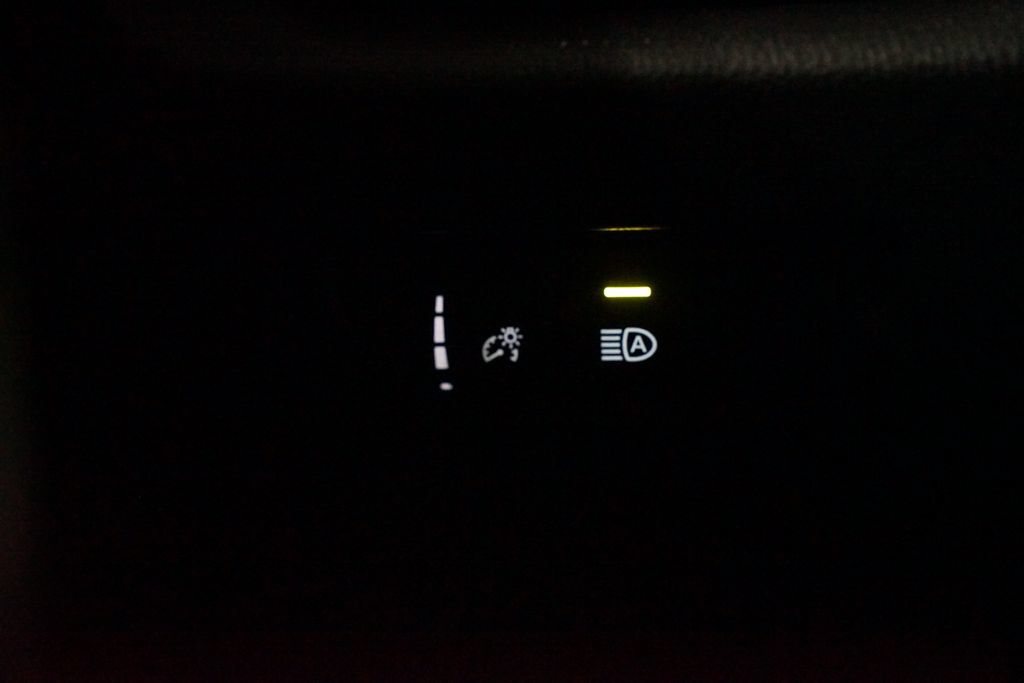 Certified 2025 Toyota RAV4 LE FWD image 23