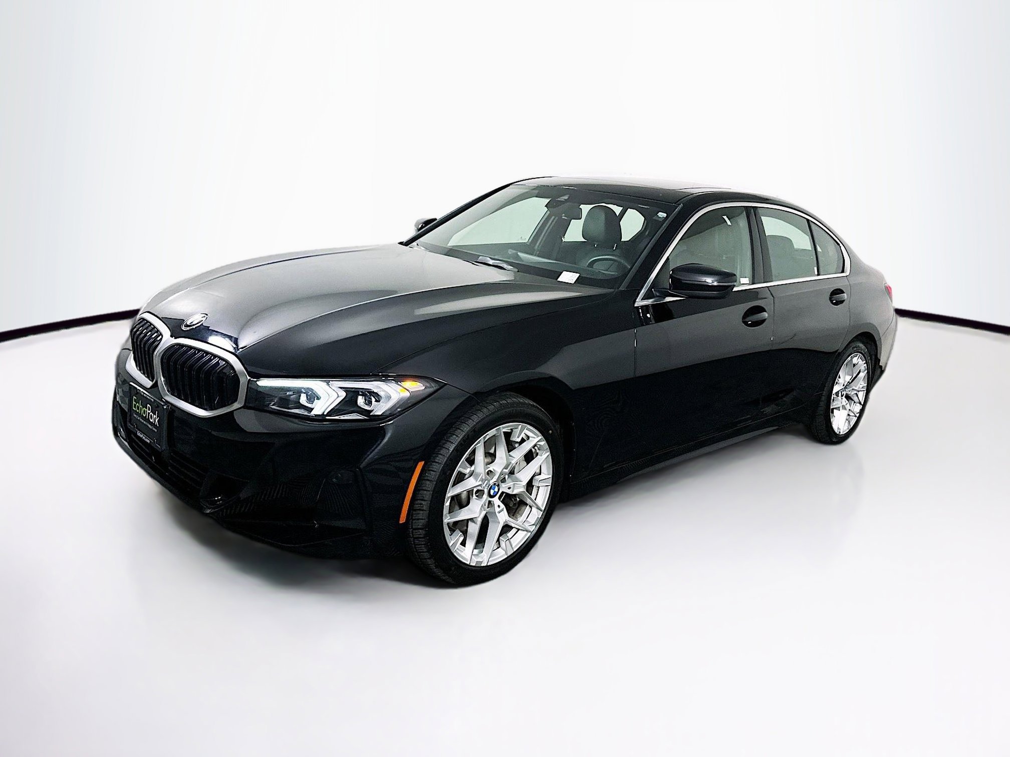 Used 2025 BMW 330i Sedan w/ Convenience Package image 3