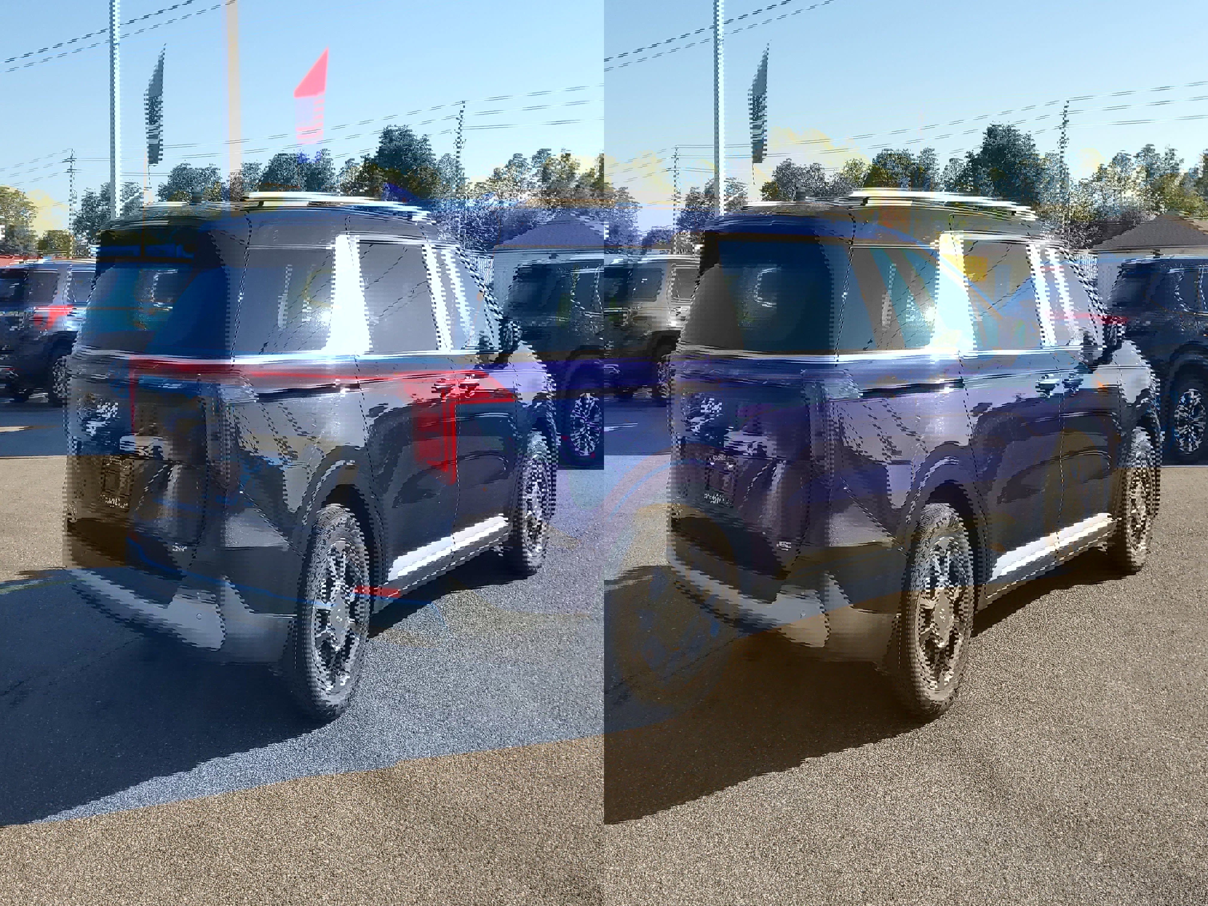 Certified 2025 Kia Carnival EX image 6