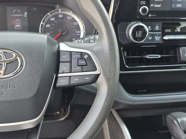 Used 2022 Toyota Highlander L FWD image 28