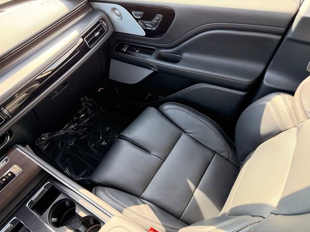 New 2025 Lincoln Aviator Reserve w/ Equipment Group 201A image 21