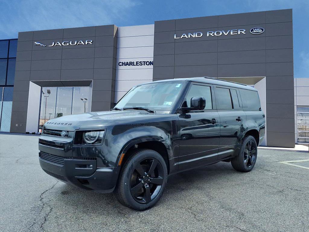 Used 2026 Land Rover Defender 130 X-Dynamic SE AWD/4WD image 1