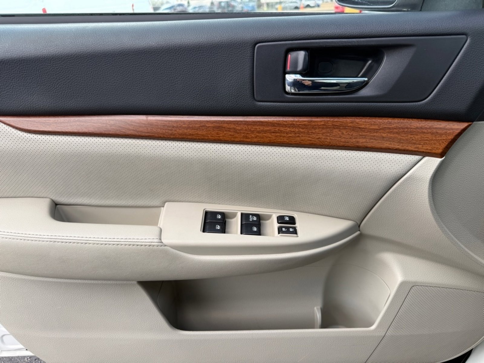 Used 2013 Subaru Outback 3.6R Limited w/ Moonroof Pkg image 36