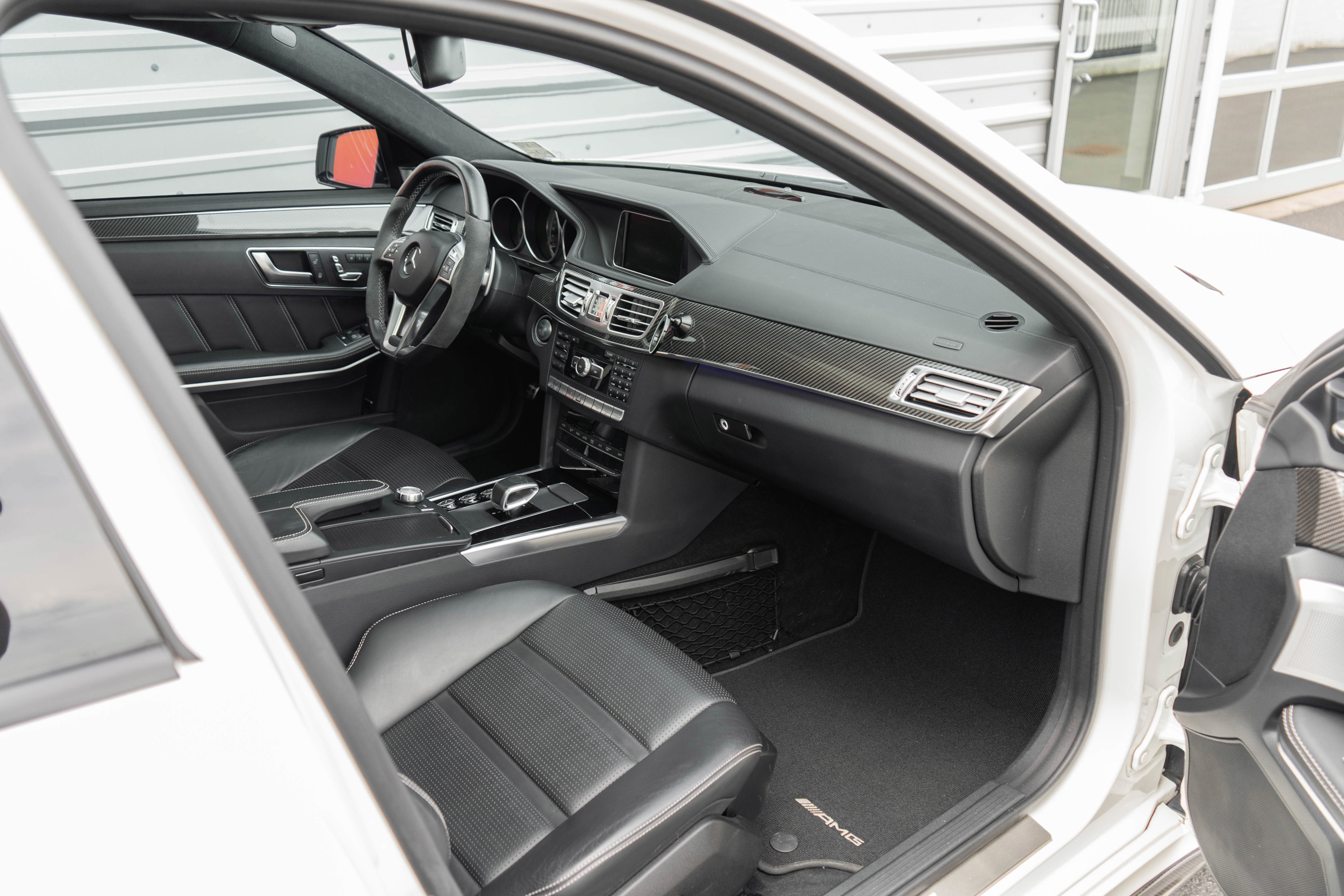Used 2014 Mercedes-Benz E 63 AMG S-Model image 31