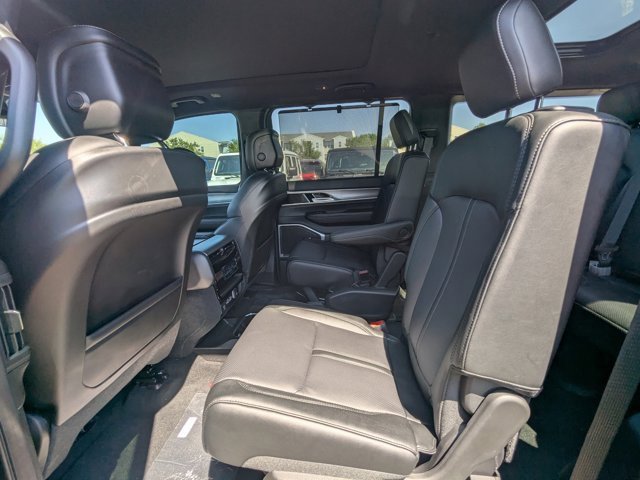 New 2025 Jeep Wagoneer Series II w/ Convenience Group I image 10