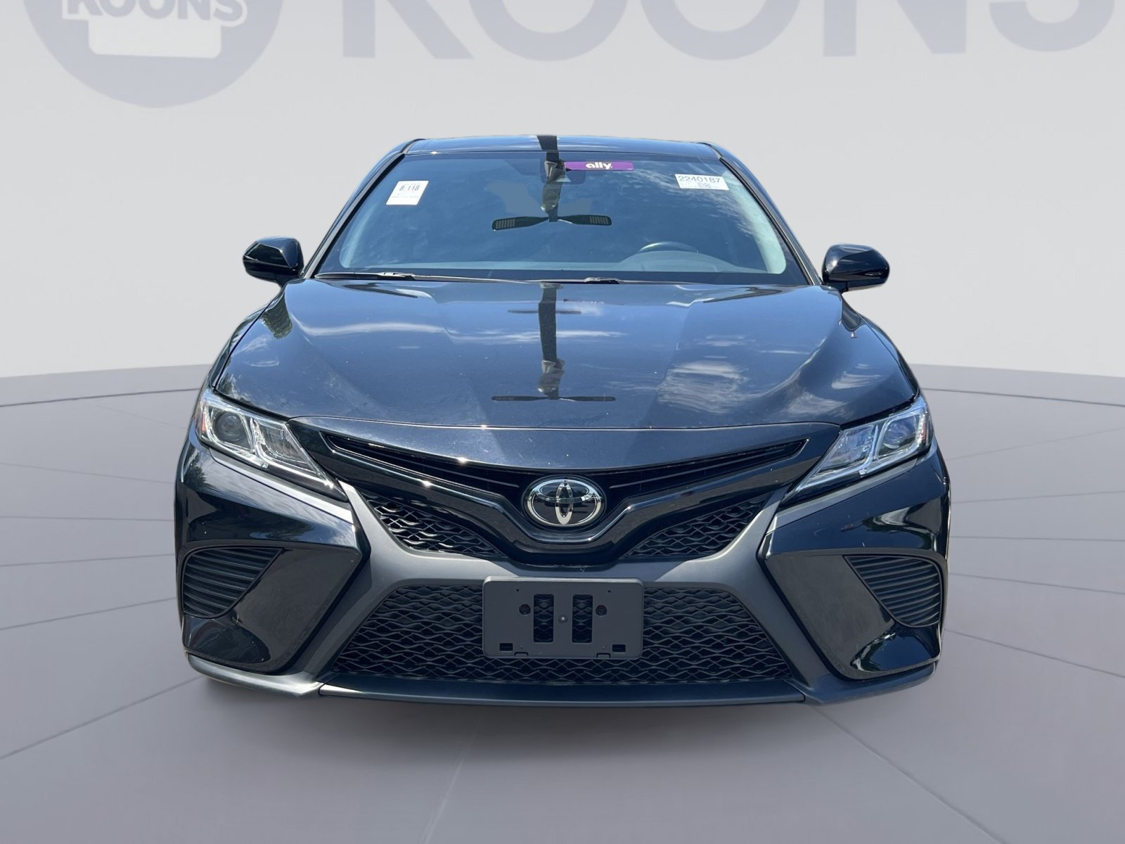 Used 2018 Toyota Camry SE FWD image 7