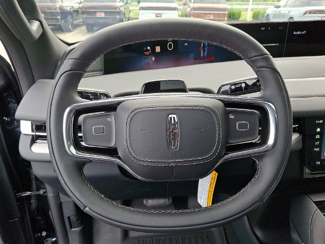 New 2025 Lincoln Navigator L Reserve w/ Jet Appearance Package AWD/4WD image 9