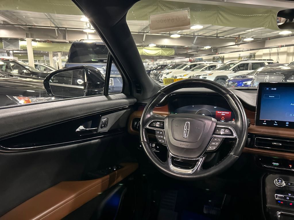 Used 2022 Lincoln Nautilus Reserve AWD/4WD image 24