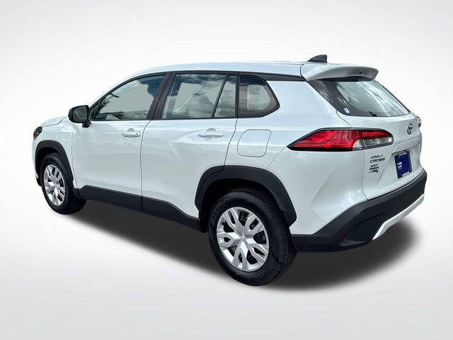 Used 2024 Toyota Corolla Cross L AWD/4WD image 3