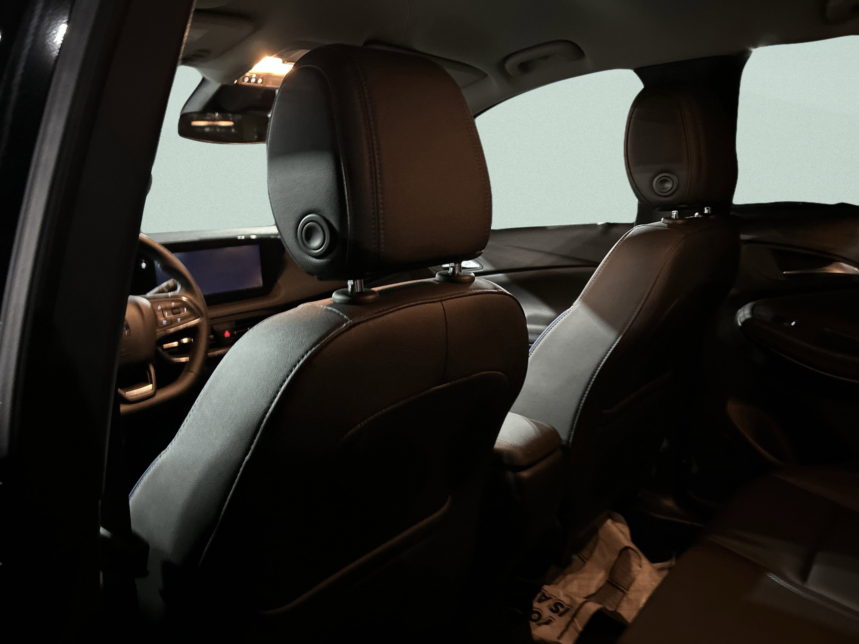 Used 2025 Buick Encore GX Sport Touring image 19