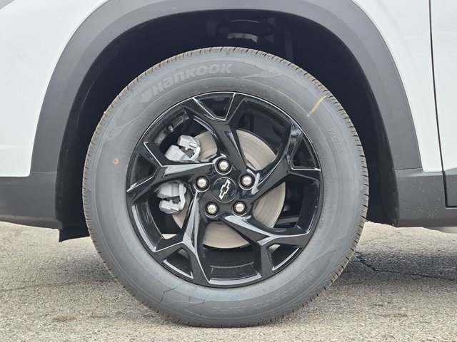 New 2026 Chevrolet Trax LT w/ Sunroof Package FWD image 10